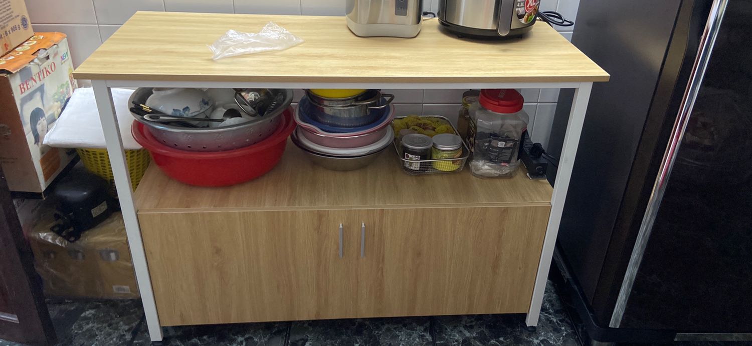 Tủ Chắc chắn và rất đẹp ... hài lòng quá trời 
Màu đẹp . khung sườn chắc chắn ... đáng đồng tiền ..