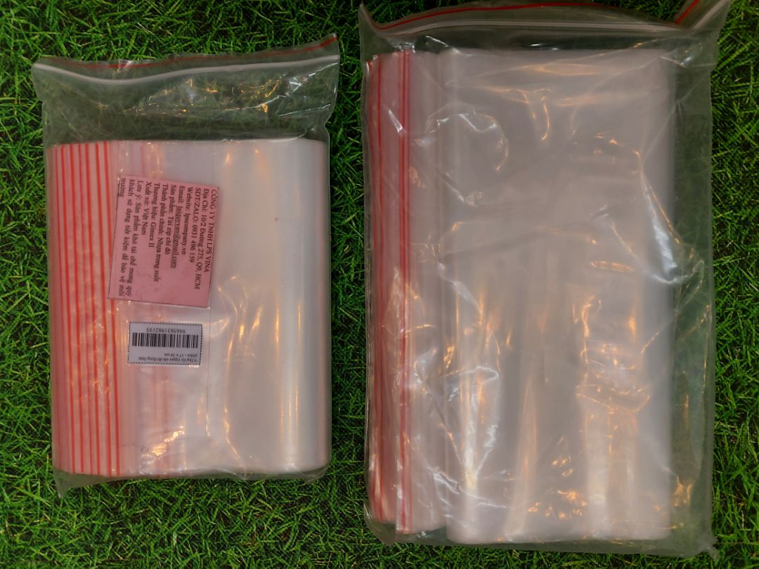 Cảm ơn ***, cảm ơn Quý shop đã giao một sản phẩm tốt, rất tiện ích để sử dụng trong việc bảo quản hồ sơ, đồ vật, linh kiện... kết hợp cùng gói hút ẩm mua của Quý shop. Giá bán phù hợp. Luôn ủng hộ Quý shop cho những sản phẩm tiếp theo.