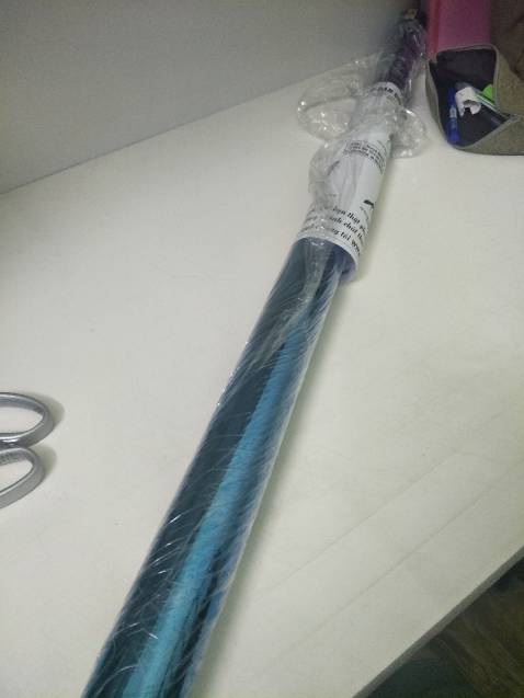 Đóng gói kĩ, hướng dẫn ổn, đẹp, hơi khó dán thật.