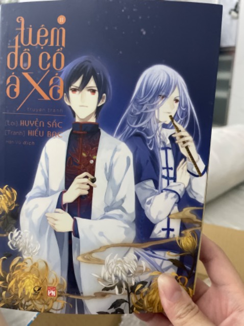 Giao hàng nhanh, đóng gói tốt, sách không bị rách hay nhăn phần góc.