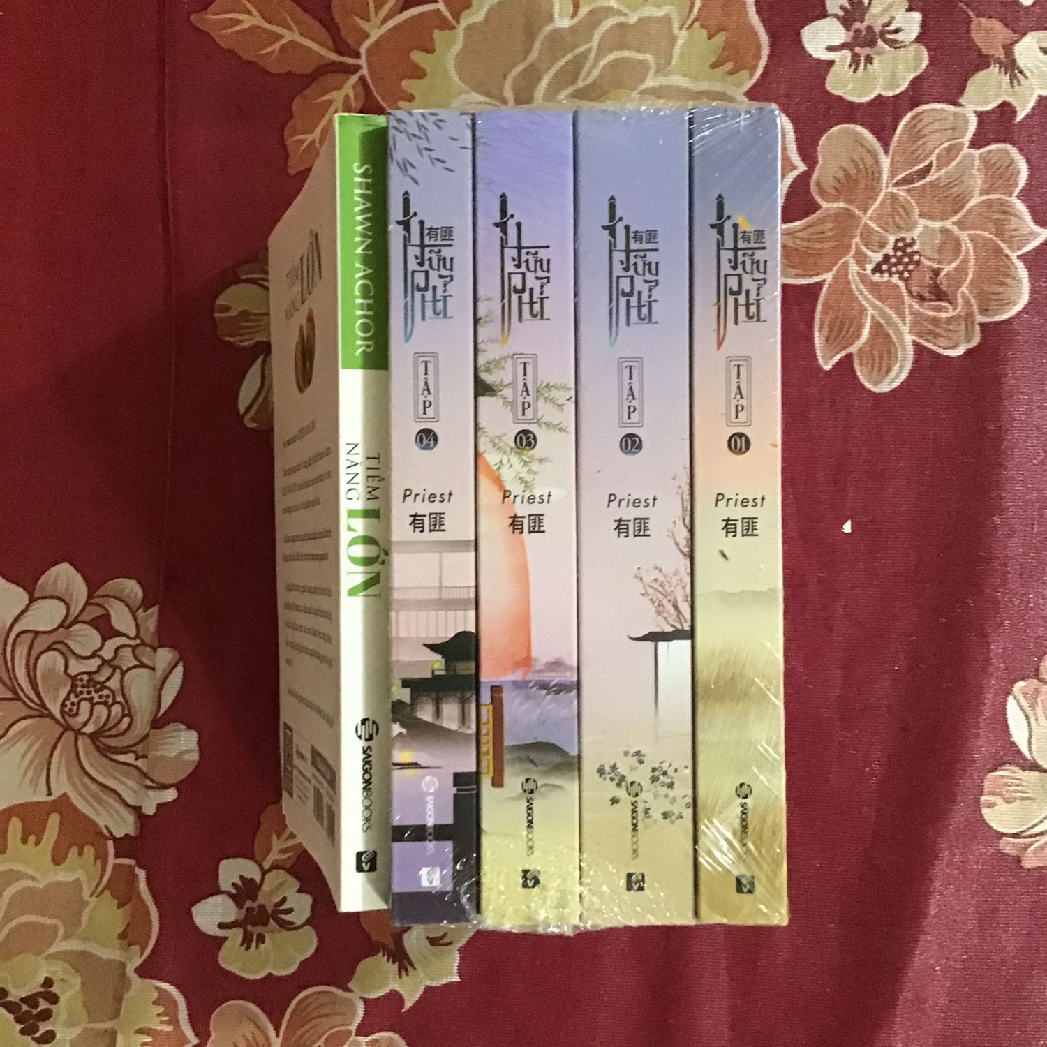 Sách mới,thêm quà tặng sách bất ngờ. Giá cả tốt. Giao nhanh. Tks saigonbooks !