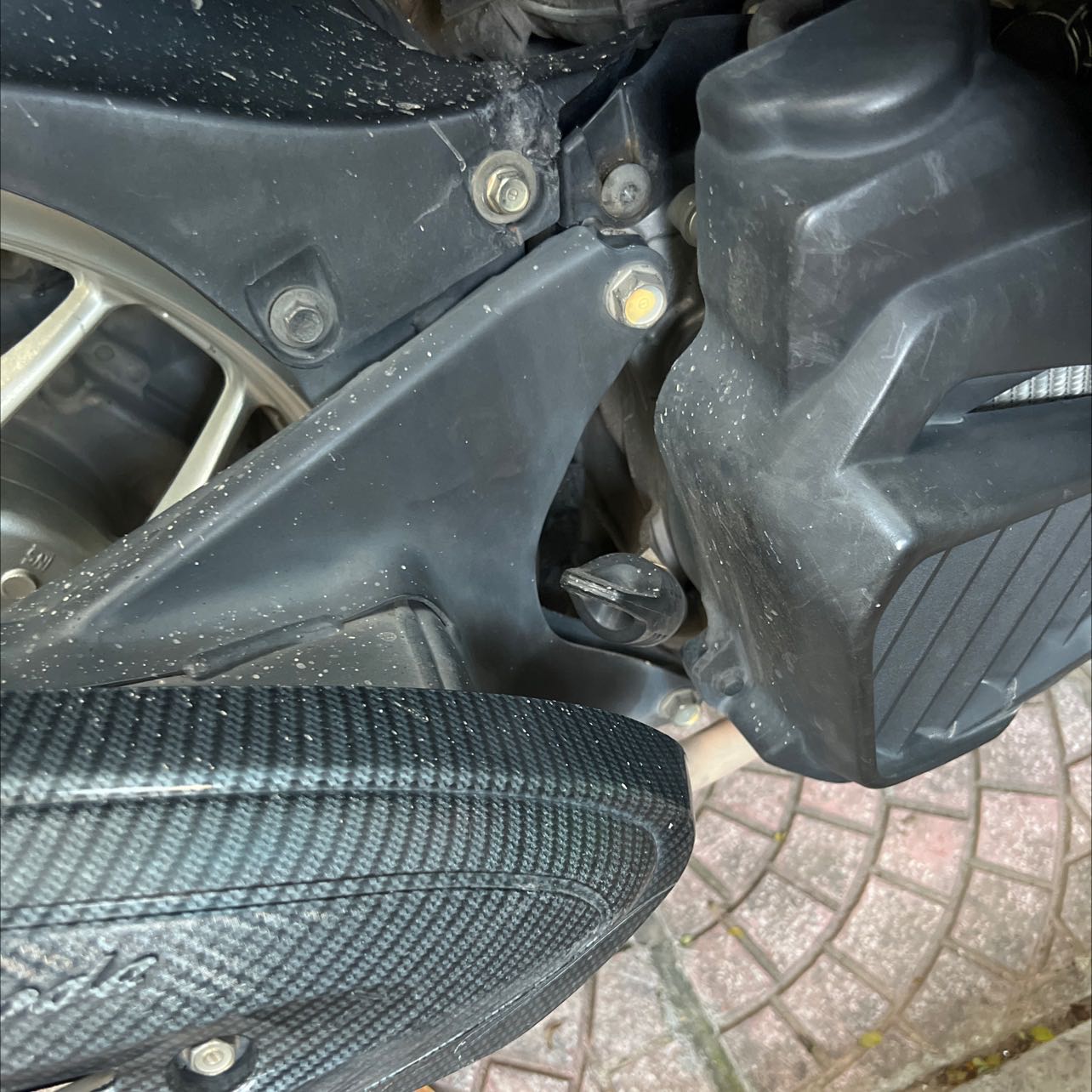 Sp chất lượng tốt, giao nhanh đóng gói cẩn thận. Rẻ hơn thay ngoài của hàng sửa xe Sp chất lượng tốt, giao nhanh đóng gói cẩn thận. Rẻ hơn thay ngoài của hàng sửa xe