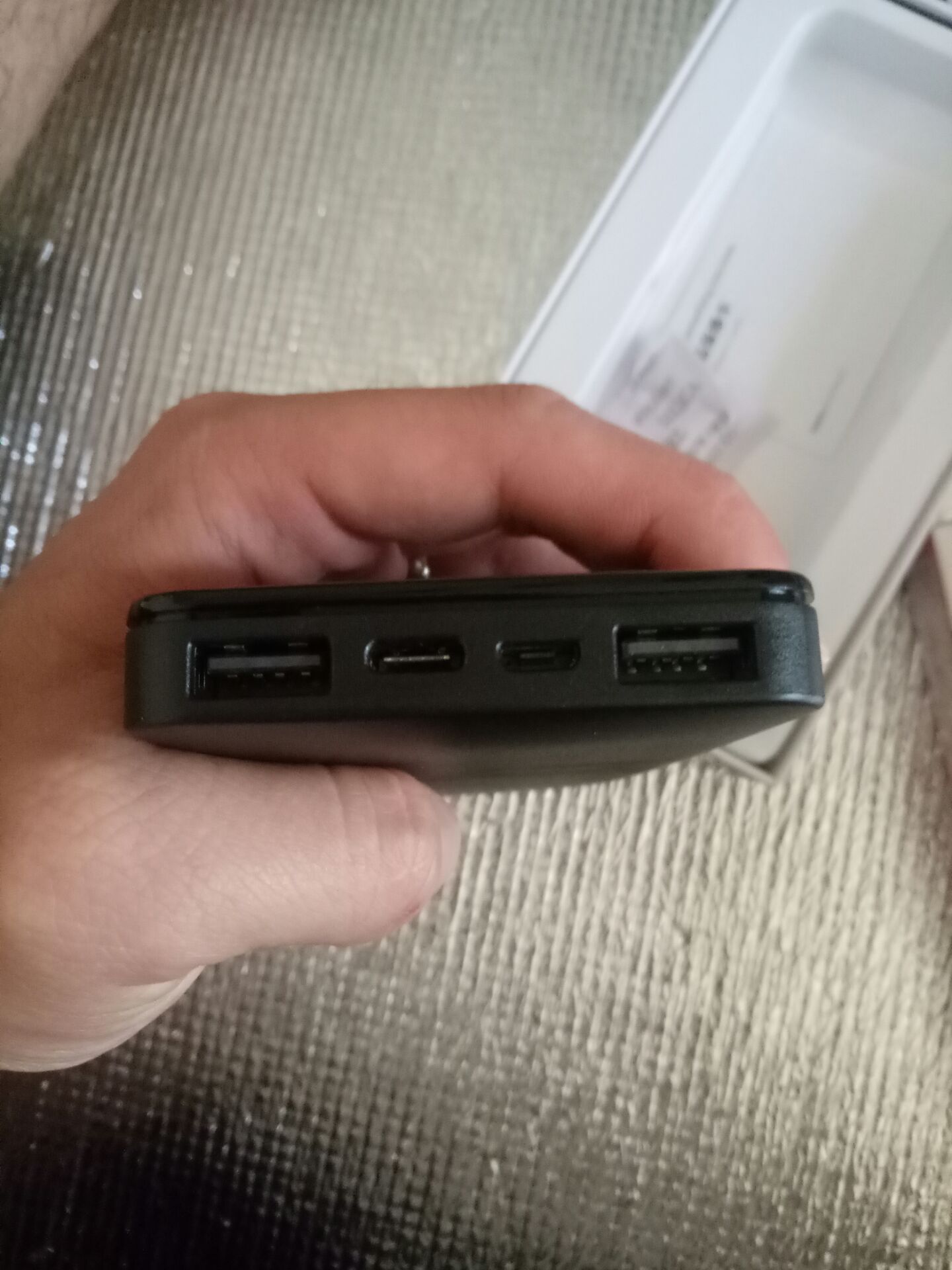 đóng gói tốt, giao đúng hẹn, chưa dùng thử mong là sẽ bền