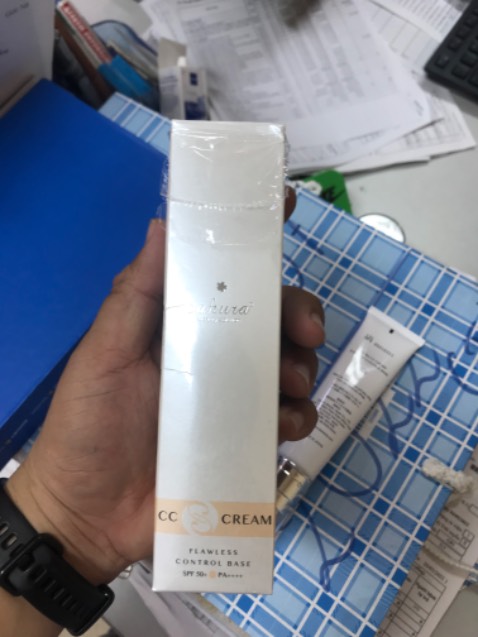 Sản phẩm giao hàng nhanh, nhân viên tư vấn nhiệt tình chất lượng sản phẩm tốt