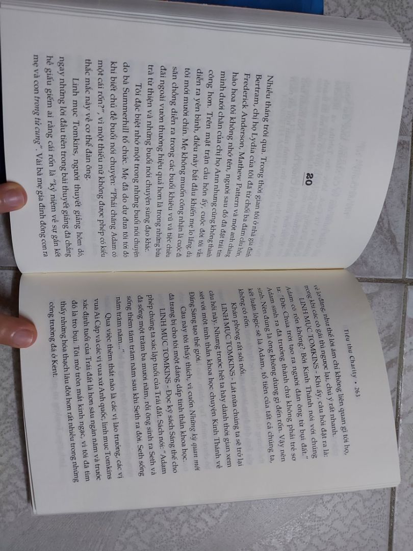 sách đẹp lung linh, dịch giãn cách mà Tiki vẫn ship nhanh chóng, ưng ý lắm. Nội dung truyện nghe nói là sẽ rất đáng yêu và nghị lực 😘