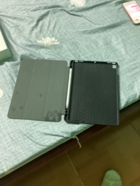 Hàng *** không giống trong ảnh, không phải thương hiệu mutural, đặt màu xanh giao màu đen. Chất lượng sp thấp, không có logo
Thất vọng về shop