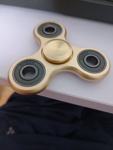 Quay tầm 3 phút. Lúc quay cảm giác hơi cọ, có lẽ tra dầu vào là êm. Mình ko phải người rành về cái này lắm chỉ mua về chơi cho vui thì như này là tốt r