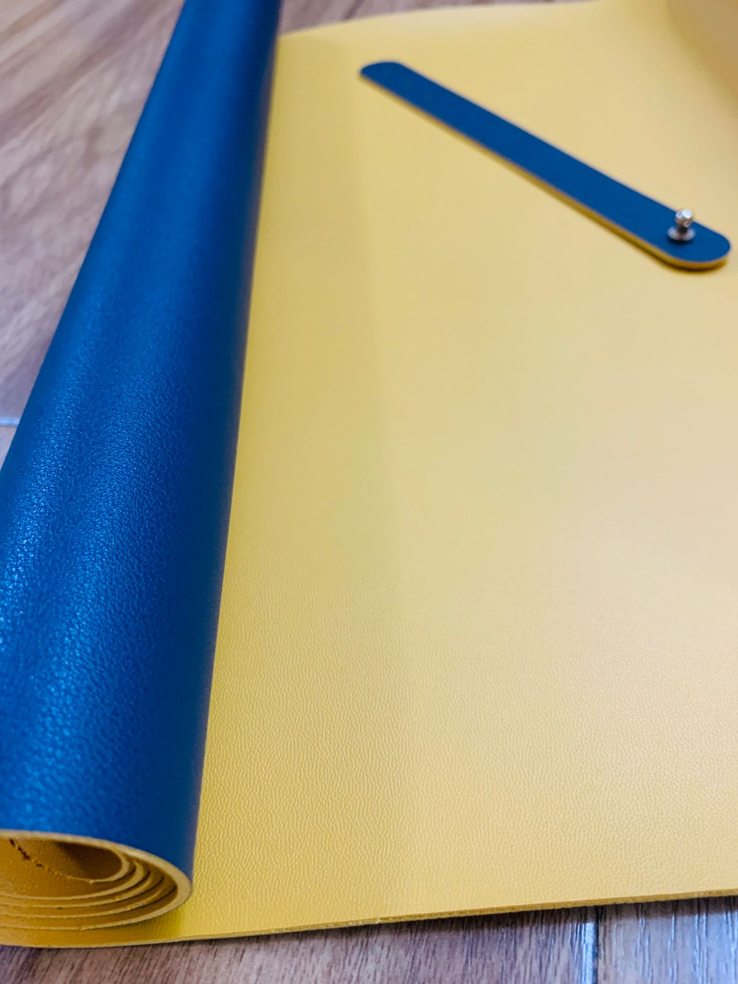 Hàng đẹp, chất liệu tốt. Di chuột thích, mình mua 2 cái cho ở nhà và văn phòng cty. Thanks shop