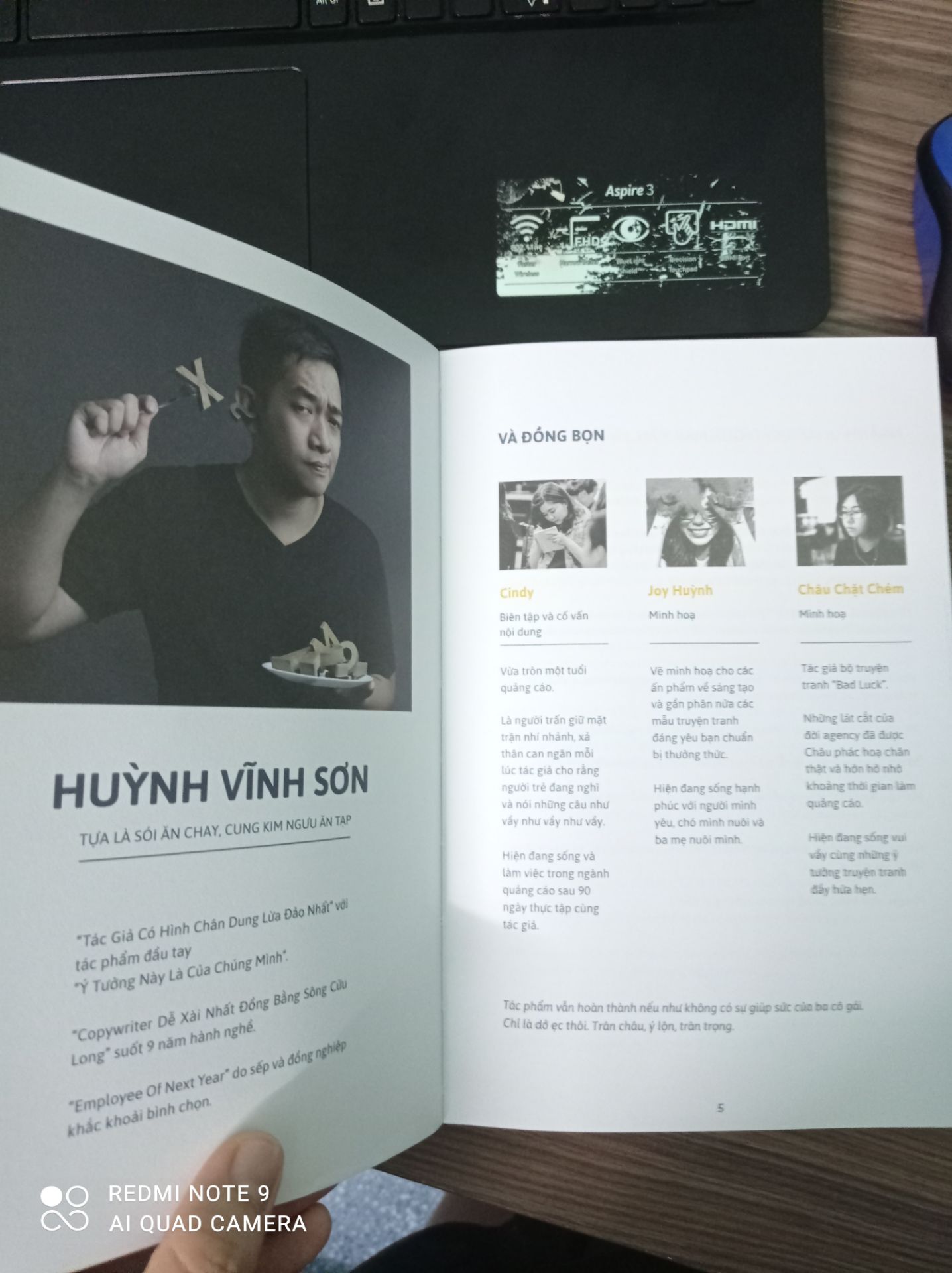 dùng cách kể chuyện để truyền tải thông điệp hút người đọc, tình huống trong câu chuyện phát triển có tính toán để dẫn dắt nội dung. rất hay và sát thực tế. minh hoạ đẹp, sát sao. Đây cũng có thể đưa vô tủ "sách hướng nghiệp" luôn nha. nó giúp bạn dù chưa biết gì cũng có thể nắm được chân dung nghề. mình k phải người trong ngành nhưng đọc vẫn rất dễ hiểu. đó là lý do vì sao giá bìa 195k. rất đáng tiền. cảm ơn các nhân vật "chế" ra cuốn này mình đặt fast 2h Tiki giao hàng nhanh đúng hẹn