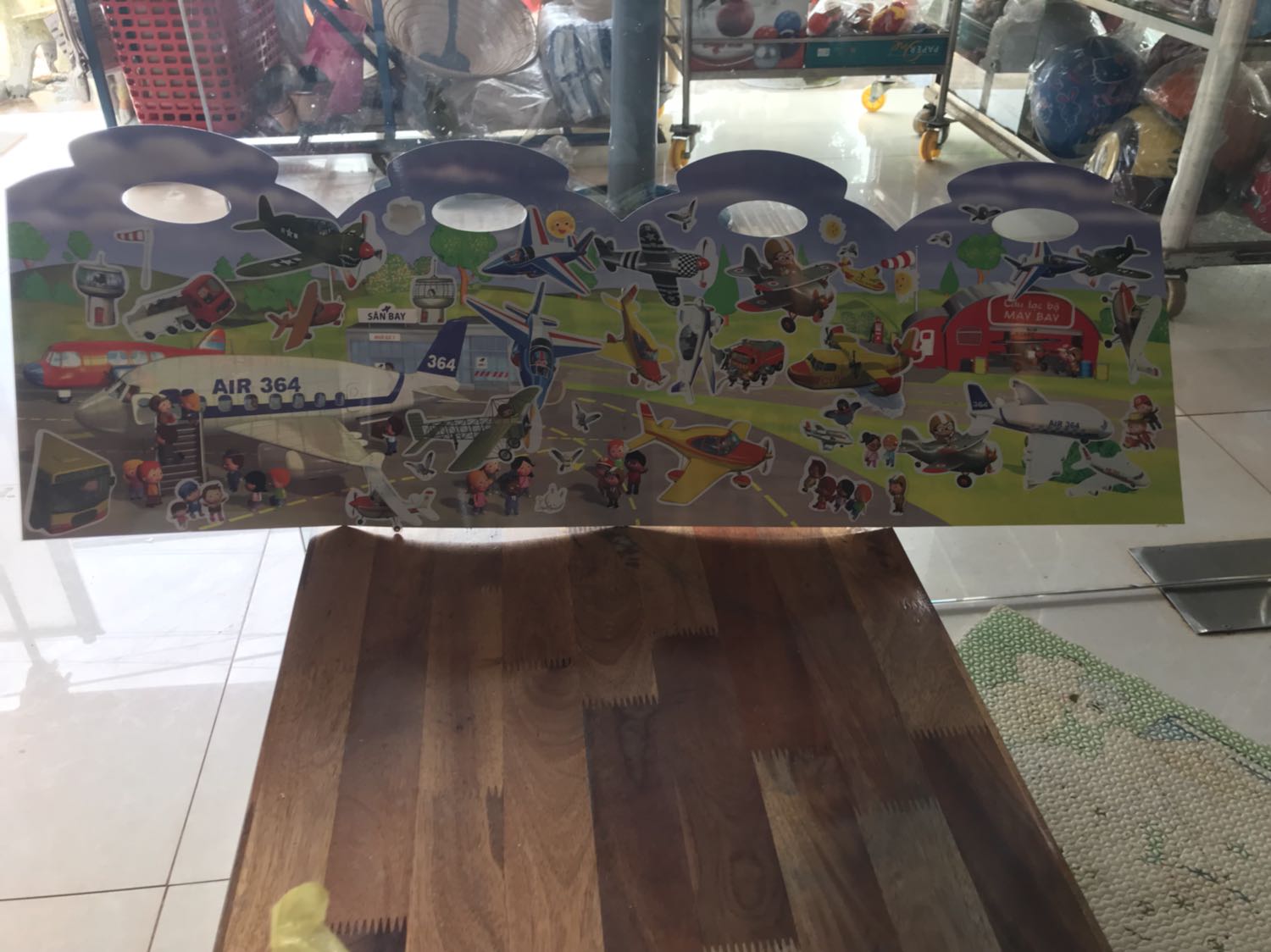 Giá chát. Dán vèo hết
Giao hàng chậm.