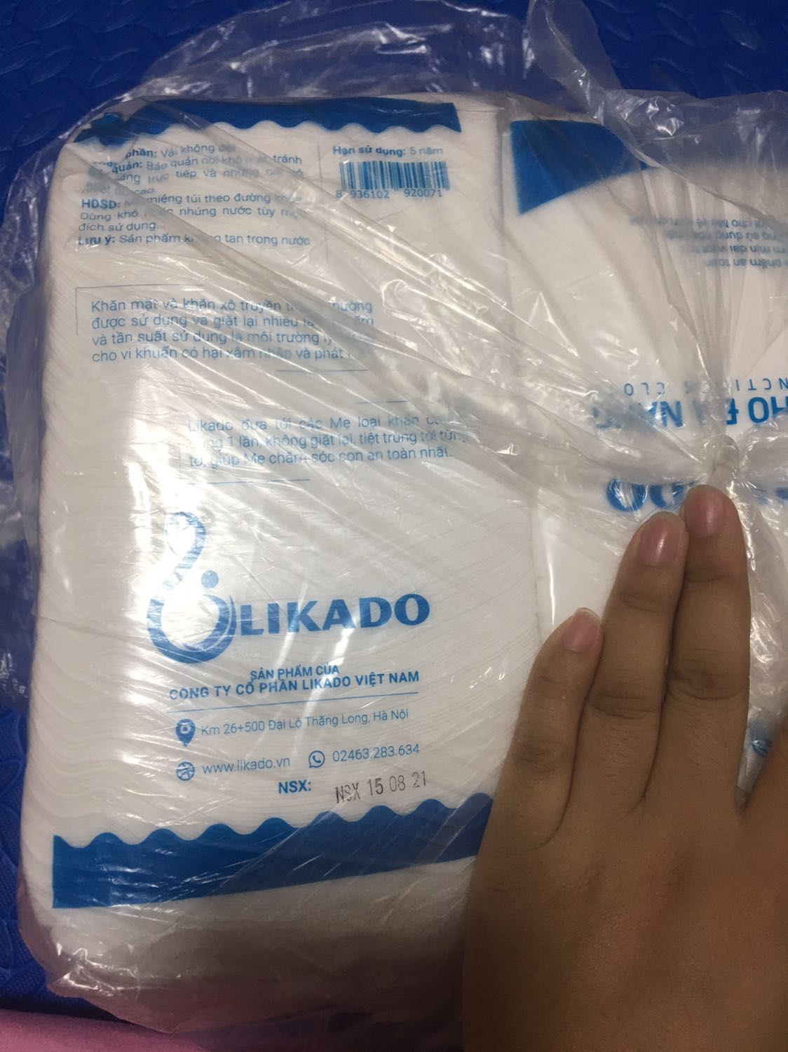 Shop đóng gói cẩn thận
Săn sale 99k rất rẻ. 
Dùng loại gập đôi này rất tiện