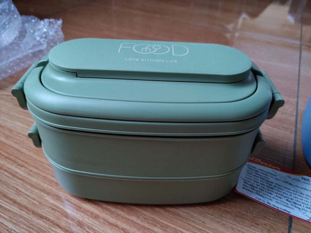 xài tốt, không bị tràn, dễ vệ sinh. khuyết điểm là đệm silicon hay rớt ra quá.