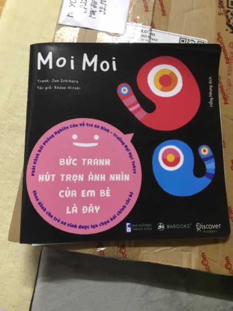 Hình vẽ bắt mắt, giấy in đẹp, nội dung ngộ nghĩnh, có hướng dẫn đọc cho bé thế nào cho hiệu quả. Hi vọng khi em bé ra đời sẽ thích, sẽ nín khóc khi nghe đọc sách này như những gì các nhà nghiên cứu đã nói.