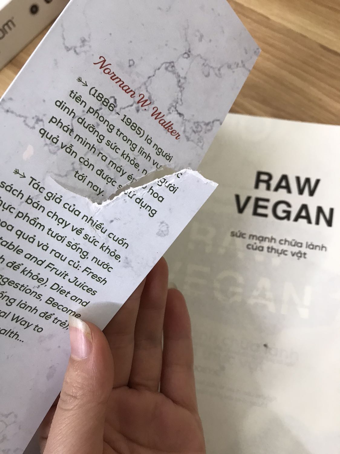 Lần đầu nhận sách rách! Đã mong chờ biết bao