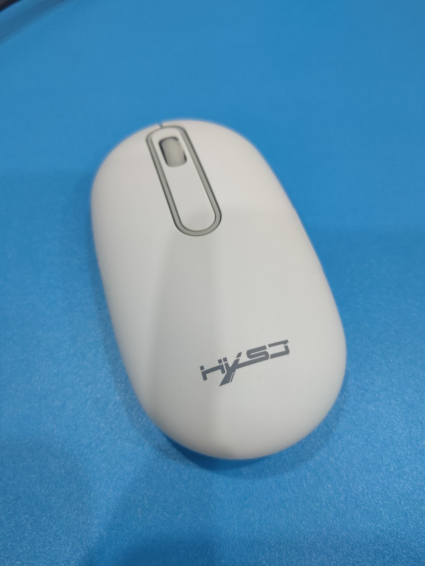 Mình đặt hàng giao 2h nhưng quá giờ gần 1h rồi m vẫn chưa nhận được hàng. Trong khi đó tiki đã cập nhật trạng thái là đã nhận hàng từ 1h rưỡi trước r. Mình chưa nhận đc sản phẩm nhưng cách giao hàng thế này chán quá.

Sau 2h rưỡi thì m cũng nhận đc hàng. chuột nhạy, trơn, ok.