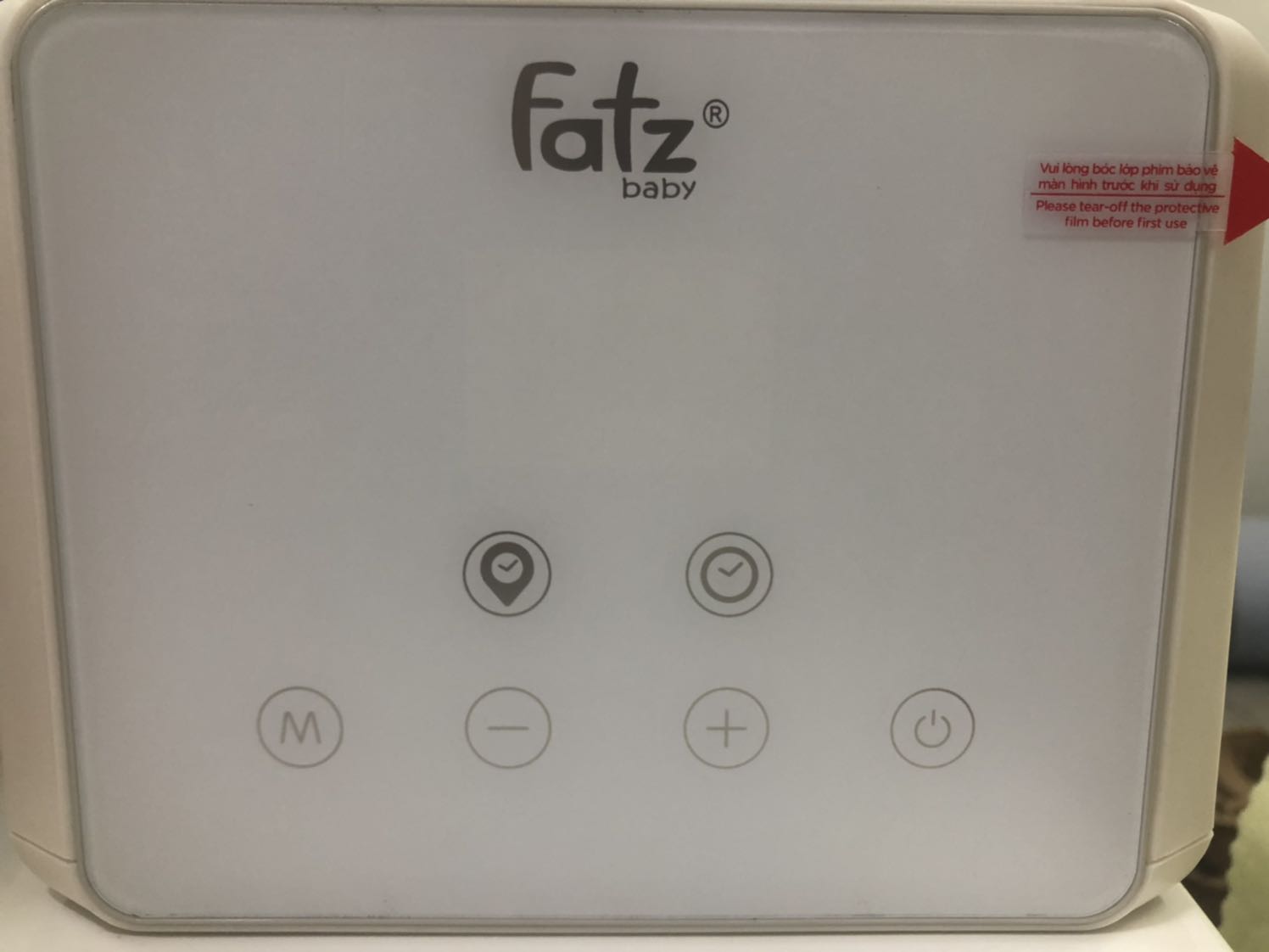 Trên màn hình ghi vui lòng mở lớp phim bảo vệ màn hình trước khi sử dụng, bóc muốn bay móng tay chả thấy lớp nào, máy mới mà màn hình trầy tùm lum chẳng mà tha thiết cắm vào xem máy hoạt động thế nào. Tiki vui lòng liên hệ và đổi sp khác giúp tôi. Mới mua hàng lần đầu mà thất vọng quá