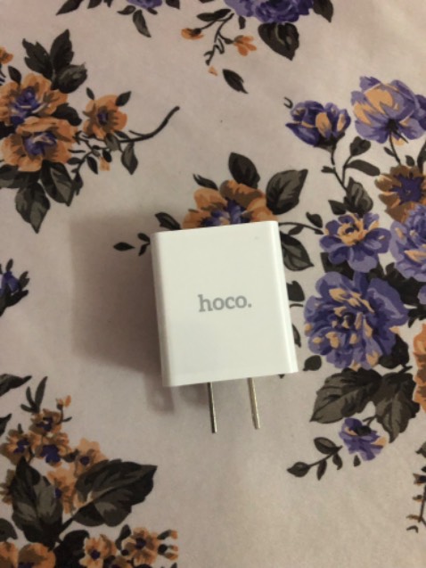 Giao hàng nhanh trước thời gian dự kiến. Sạc nhỏ gọn để xài một thời gian xem sao