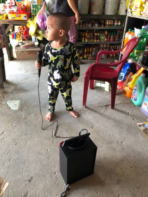 Hàng giao nhanh ,đầy đủ âm thanh tốt, hộp k cấn móp , cảm thấy hài lòng , 10 điểm , 10 điểm