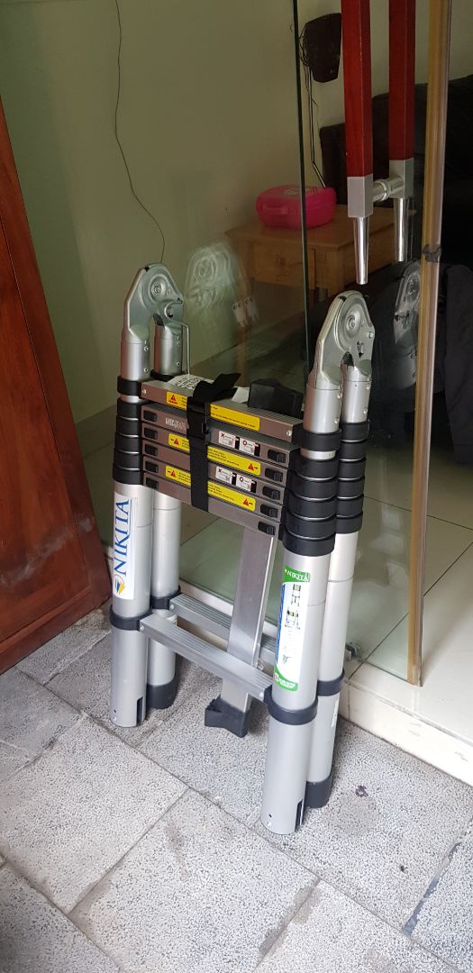 Đóng gói được bọc cẩn thận, mỗi cái dán hướng dựng thùng hàng thì lại dán ngược. lịch giao hàng vào thứ tư 26/2 mà đến tận hôm nay 29/2 mới giao hàng. Chất lượng thang cũng tạm ổn, còn bền hay không thì cần có thời gian sử dụng mới đánh giá chuẩn được.