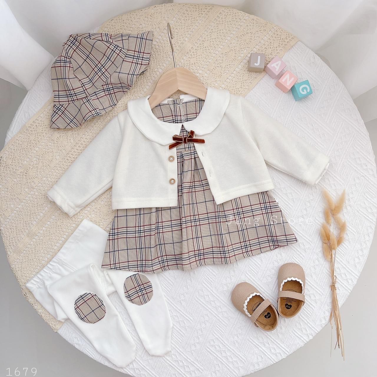 Sản phẩm chính hãng nên yên tâm khi sử dụng. Mới tìm hiểu để sử dụng nên chưa biết kết quả như thế nào, nhưng hi vọng sẽ là sản phẩm phù hợp với mong muốn.
Ps: hình ảnh mang tính chất nhận xu thôi ạh.