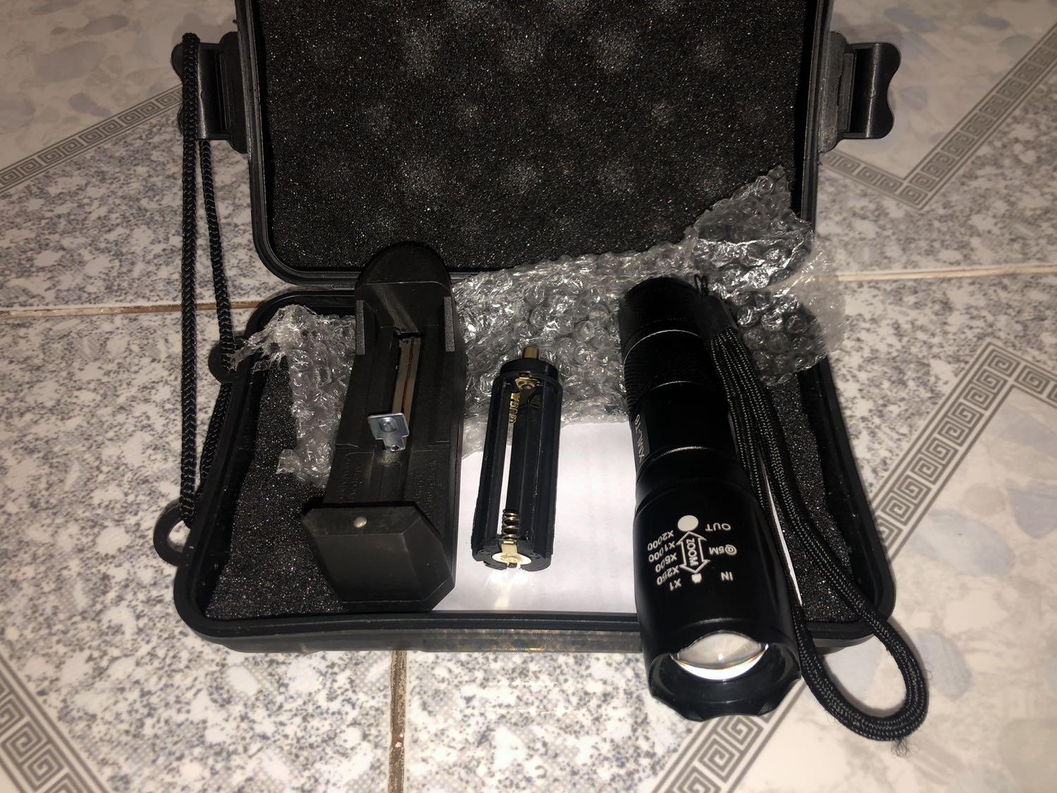 Giao hàng nhanh, đóng gói cẩn thận. Sản phẩm như hình