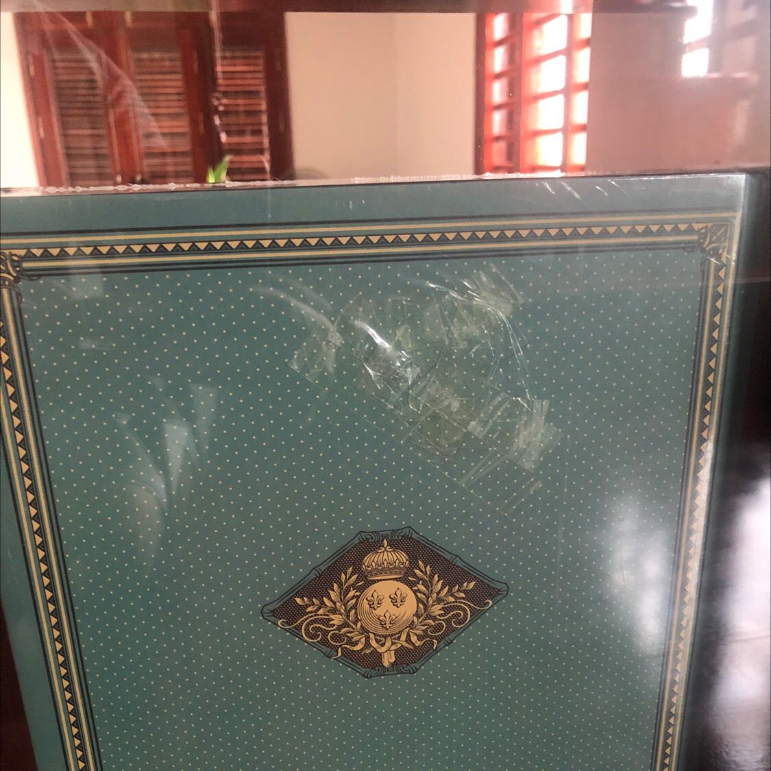 Sách đẹp, sách được bọc kỹ, vận chuyển nhanh, hơi tiếc màng ninon bảo vệ mặt sau bị rách chút ít