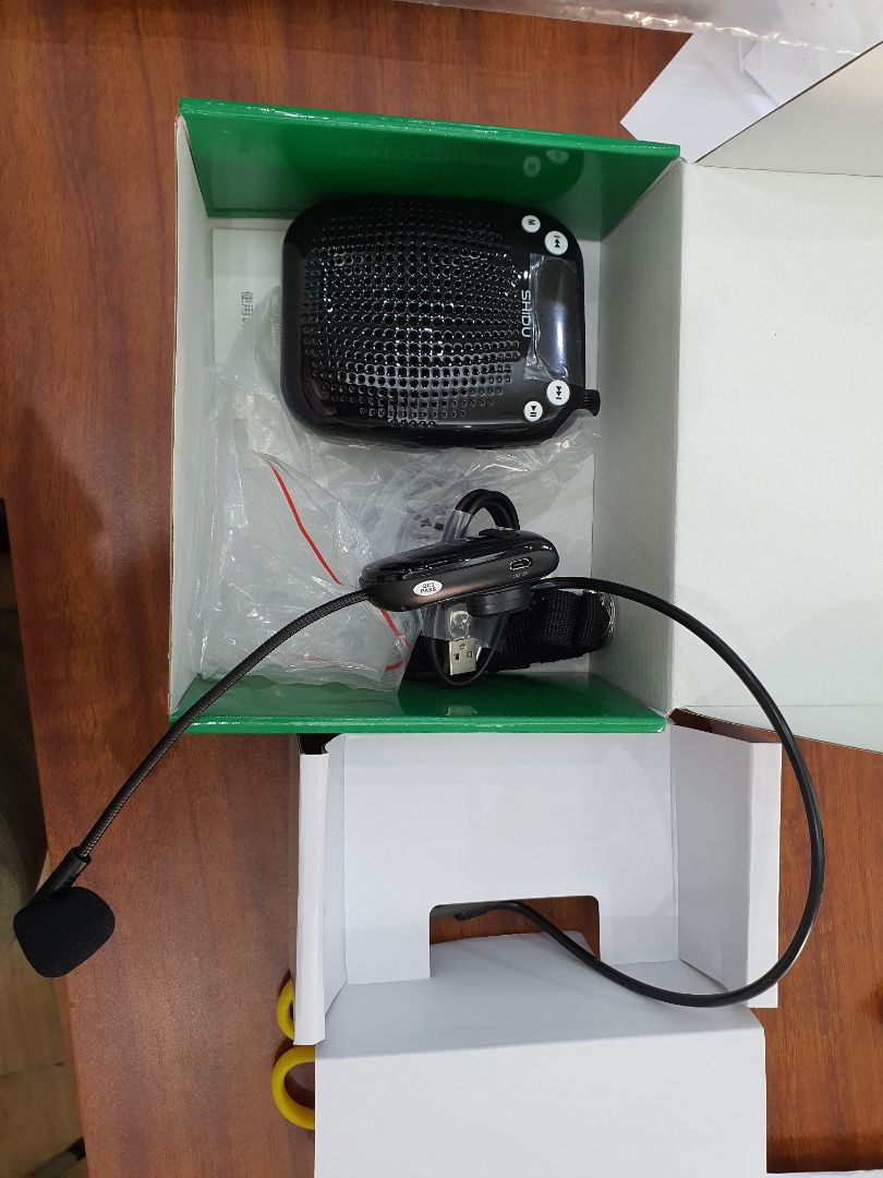 đã nhận được hàng, giao hàng khá nhanh, hàng nguyên họpp, đầy đủ, mới, khá đẹp, máy đang hết pin nên mình chưa sạc để *** được. Tạm cho 5*, có gì điều chỉnh lại sau