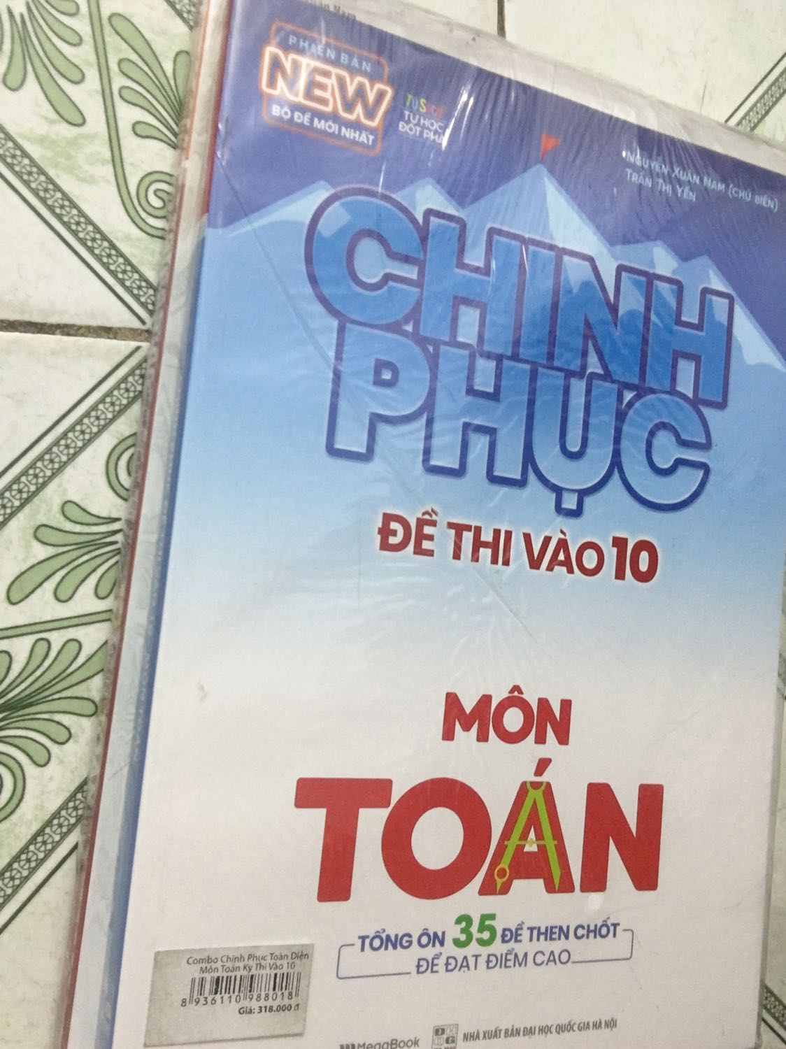 Mình chưa đọc cũng không biết nội dung sao
Nhưng đánh giá sách mới giá rẻ ( sale tận 91% mà )  không bị móp hay gì
Giao hàng nhanh, shipper thân thiện