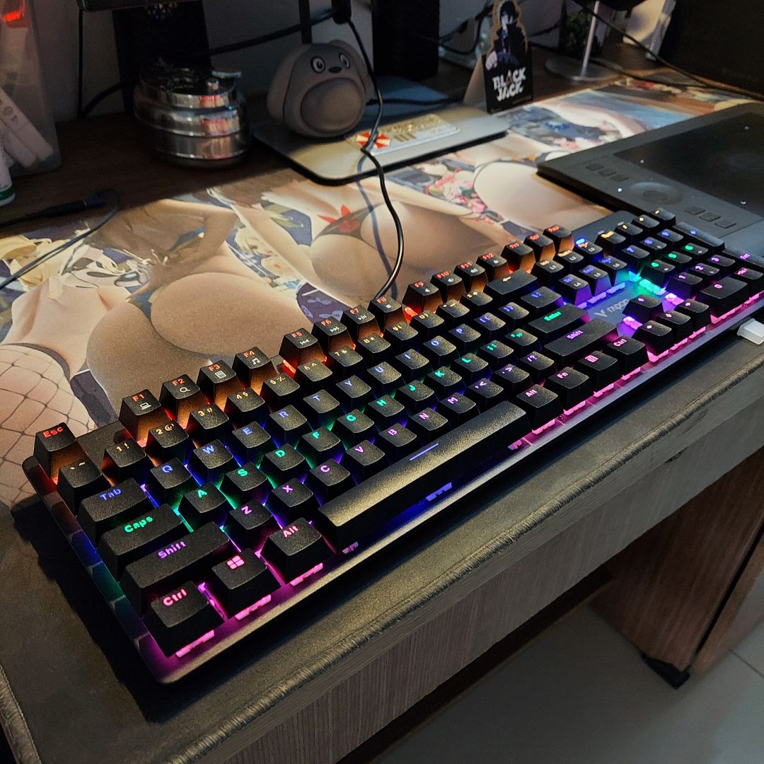 Cảm giác gõ rất tốt, 640k cho một bàn phím cơ full size có led RGB như này là quá tuyệt vời. Trừ 1 sao vì gói hàng cẩu thả, ko có túi xốp chống sốc nên vỏ hộp bị móp méo, thủng 1 lỗ. Cảm giác gõ rất tốt, 640k cho một bàn phím cơ full size có led RGB như này là quá tuyệt vời. Trừ 1 sao vì gói hàng cẩu thả, ko có túi xốp chống sốc nên vỏ hộp bị móp méo, thủng 1 lỗ.
