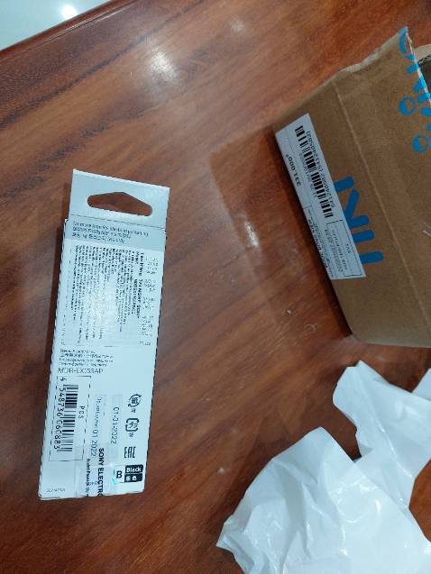 Âm thanh chất lượng cao trong một thiết kế gọn nhẹ
Bộ màng loa 9 mm độ nhạy cao với thiết kế gọn nhẹ, mang đến những âm trầm mạnh mẽ và âm bổng du dương.
Mic và điều khiển trên dây để thực hiện các cuộc gọi rảnh tay
Nhận cuộc gọi rảnh tay và chuyển bài hát mà không bao giờ phải chạm vào điện thoại thông minh của bạn, nhờ vào mic và điều khiển trên dây.
Dây cáp không rối.Cáp có thiết kế răng cưa để chống gãy và rối, giữ tai nghe của bạn không bị thắt nút.
4 kích cỡ miếng đệm tai. Với 4 kích cỡ miếng đệm tai (SS, S, M và L), bạn có thể thoải mái lựa chọn kích cỡ phù hợp nhất cho nhu cầu nghe nhạc di động của mình. Âm thanh chất lượng cao trong một thiết kế gọn nhẹ
Bộ màng loa 9 mm độ nhạy cao với thiết kế gọn nhẹ, mang đến những âm trầm mạnh mẽ và âm bổng du dương.
Mic và điều khiển trên dây để thực hiện các cuộc gọi rảnh tay
Nhận cuộc gọi rảnh tay và chuyển bài hát mà không bao giờ phải chạm vào điện thoại thông minh của bạn, nhờ vào mic và điều khiển trên dây.
Dây cáp không rối.Cáp có thiết kế răng cưa để chống gãy và rối, giữ tai nghe của bạn không bị thắt nút.
4 kích cỡ miếng đệm tai. Với 4 kích cỡ miếng đệm tai (SS, S, M và L), bạn có thể thoải mái lựa chọn kích cỡ phù hợp nhất cho nhu cầu nghe nhạc di động của mình.