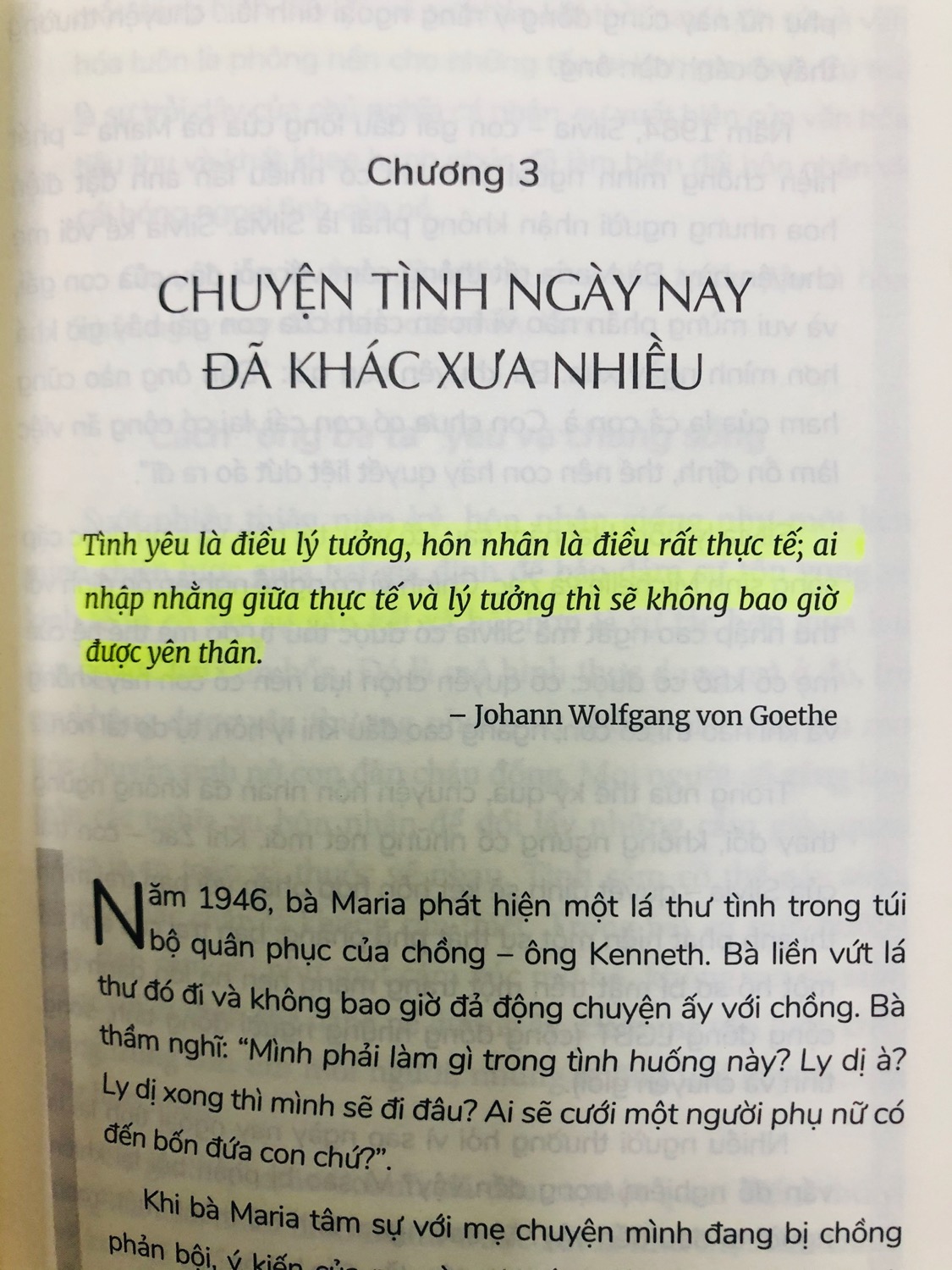 -	Sách đẹp, trình bày dễ đọc. Lời văn hay, tuy nhiên hơi khó đọc và phải suy nghĩ nhiều để hiểu vấn đề. Khó có thể đọc liền trong một khoản thời gian dài vì sẽ có cảm giác ngộp.
-	Nội dung sách phân tích về các suy nghĩ, phản ứng và hành động của người trong cuộc trong vấn đề ngoại tình, phần lớn là nói về người phản bội và người bị phản bội. Quan điểm về ngoại tình trong từng thời kỳ phát triển của xã hội và các nhu cầu sinh lý của nam và nữ.
-	Tác giả tư vấn cho nhiều người từ các nền văn hoá khác nhau nên nội dung sách đề cập đến các quan điểm về tình cảm, tình dục khác quan điểm của người Việt nên có nhiều ngỡ ngàng, nhưng đồng thời cũng giúp ta có thể hiểu thêm về xã hội phương Tây.
-	Các dẫn chứng về các tình huống ngoại tình đa đạng từ các nền văn hoá và các khoảng thời gian khác nhau.