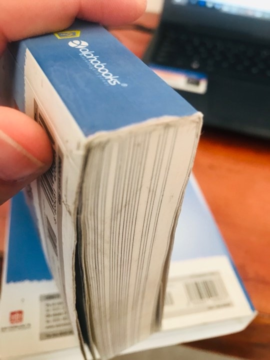 Thực sự rất không hài lòng khi nhận được 2 cuốn sách này từ Tiki, sách này dường như đã được sử dụn (một cuốn giấy kém chất lượng), giấy quá đen và cũ, bìa bị gãy, rách, trên giấy còn vài chỗ bị bẩn. Tôi đề nghị Tiki đổi lại sách khác cho tôi. Đã mua nhiều lần của Tiki, nhưng những lỗi nhỏ thì ko sao, nhưng thực sự quyển này quá khiến tôi thất vọng về việc chọn đồ giao hàng cho khách của Tiki. Đề nghị Tiki giải quyết sớm và gửi sách mới đổi lại cho tôi.