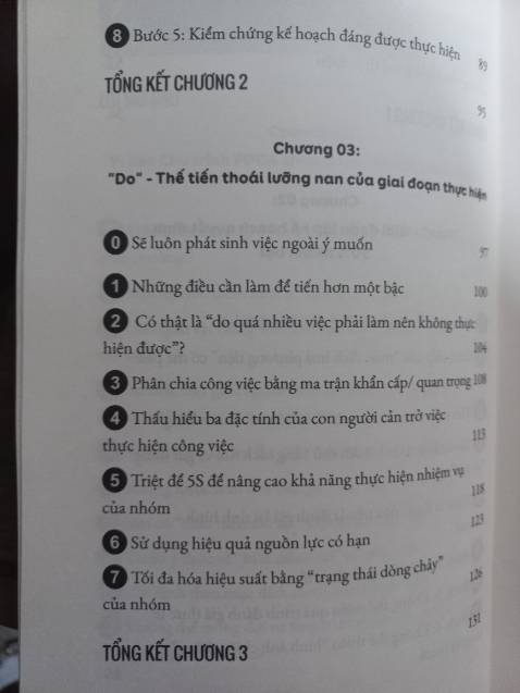 Sách viết rất đơn giản, thực tế, có tầm của chuyên gia tư vấn cấp cao về quản trị doanh nghiệp. Văn phong của tác giả đơn giản, dễ hiểu, dễ nhớ. Các vấn đề được đề ra và giải quyết rất thấu đáo trong từng chương