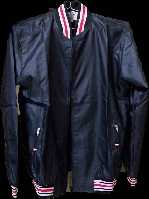 Khác xa hình quảng cáo.
Không lót bông hoặc vải cotton bên mặt trong.
Hai mặt đều là vải dù mỏng.
Nên chỉ mặc được 1 mặt.
Size L thì hợp cho người 65kg 1m65.
Rành chỉ hơi toe 
Viền màu quá dày
Chạy xe không cản gió, vẫn lạnh như thường.
Túi áo nhỏ không nhét điện thoại được.