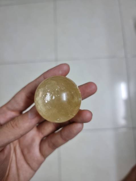 Khá là đục vần sần sùi. Khác hình