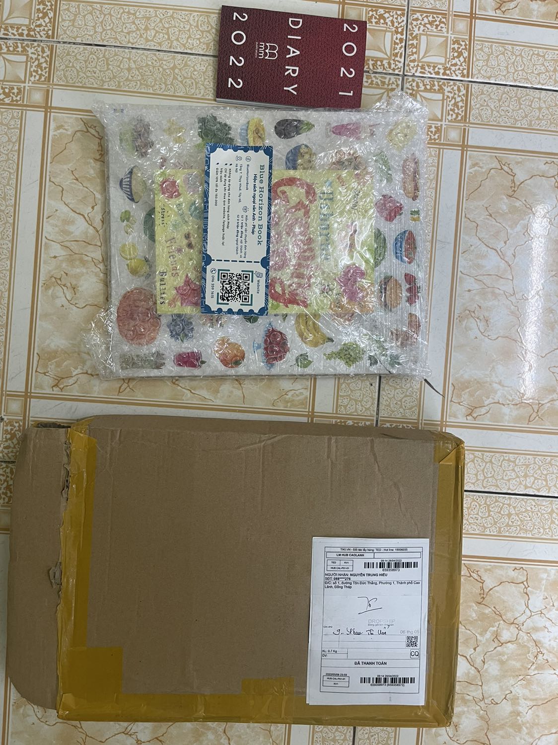 Sách đóng gói cẩn thận. Sách này mình tặng cho đồng nghiệp.