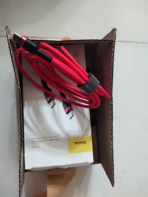 Đặt đầu sạc usb - type C, dây màu đen, người bán lại giao màu đỏ, đầu type C - type C. Thiệt là thất vọng hết chổ nói.