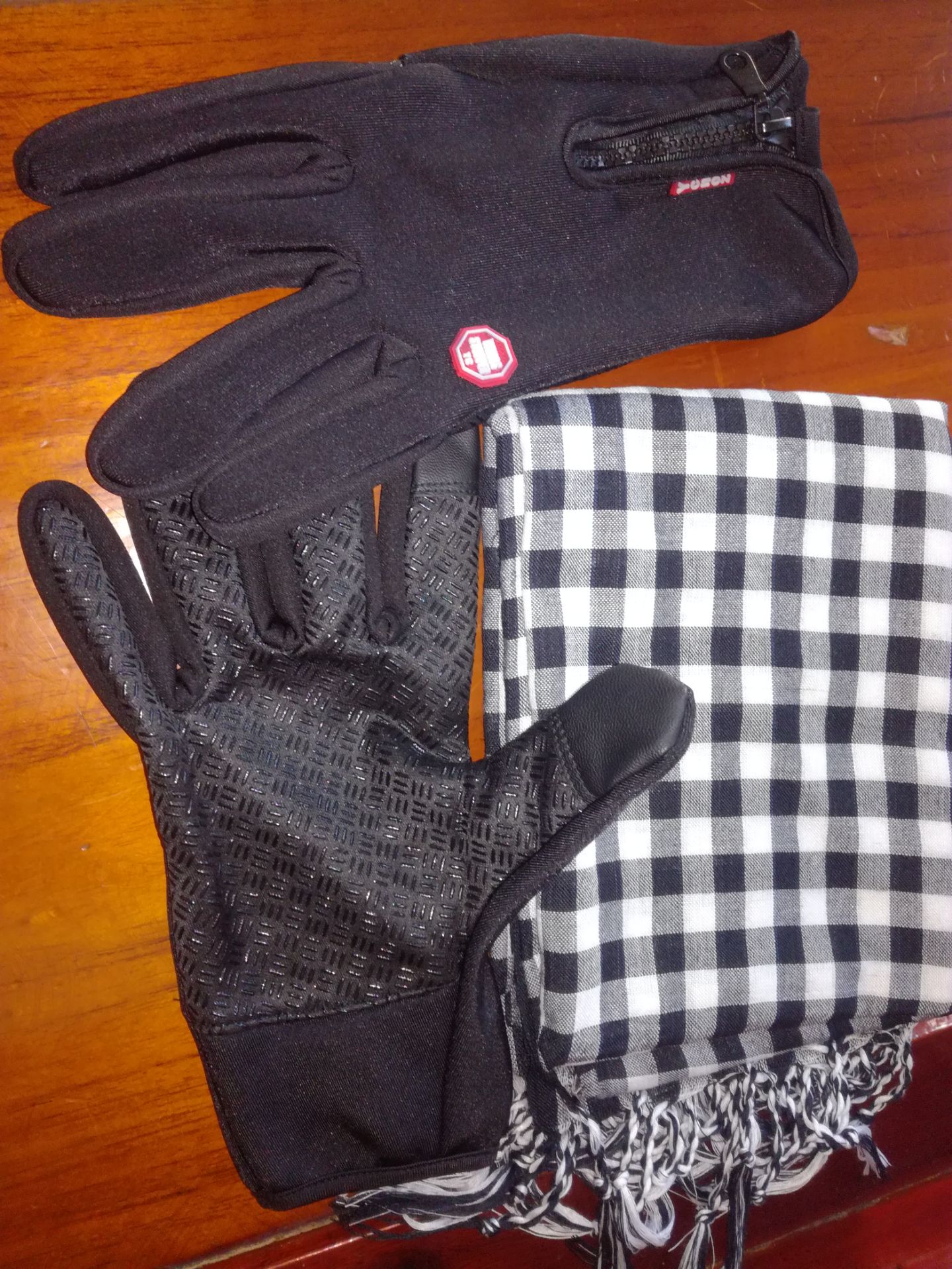 tạm ổn trong tầm giá.
đóng gói rất sơ xài.
chưa ưng ý lắm