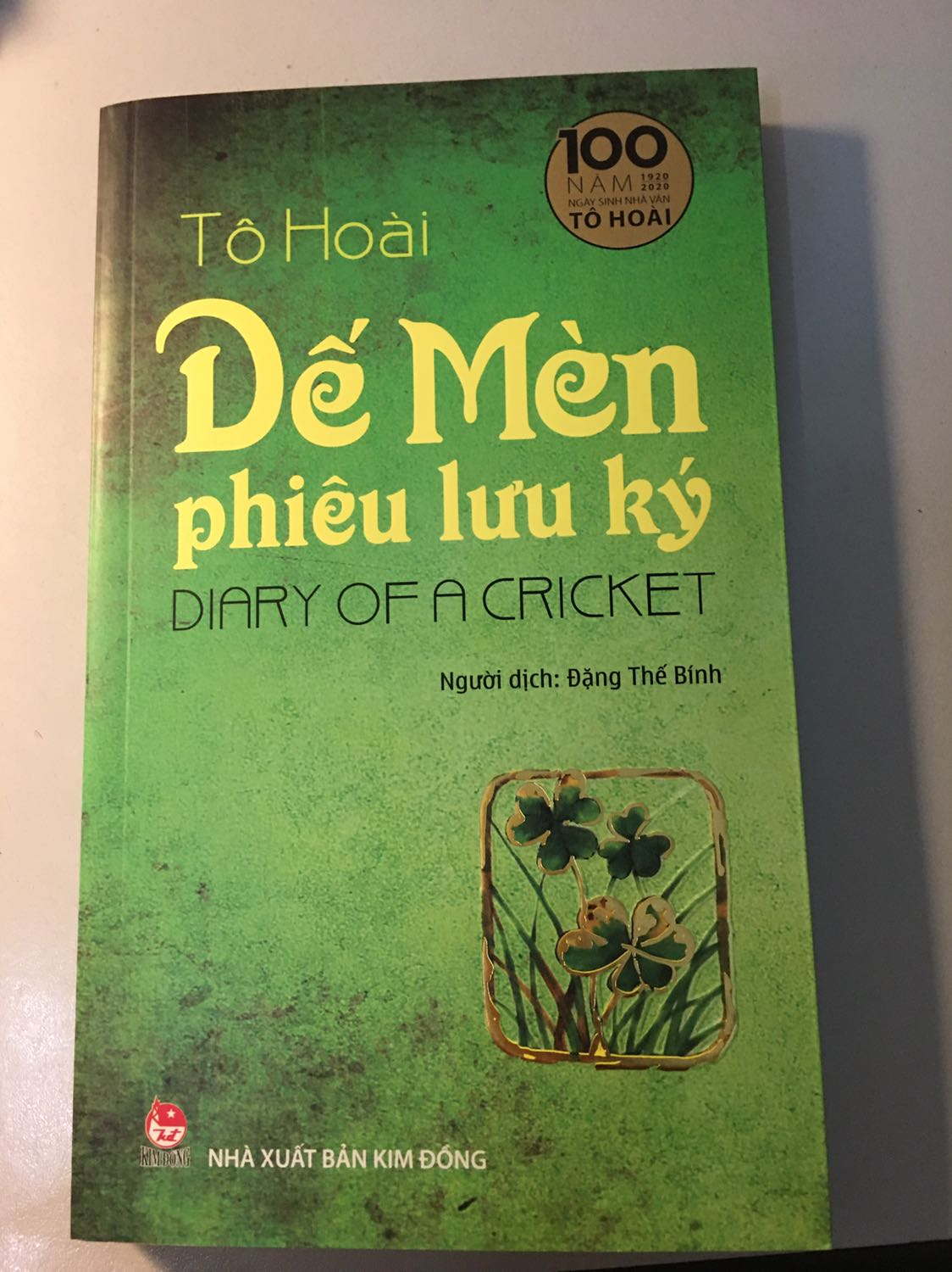 Giao hàng nhanh, sách rất hay và bổ ích. Các em mình đều thích, mình học đc cách viết và cải thiện phần writing