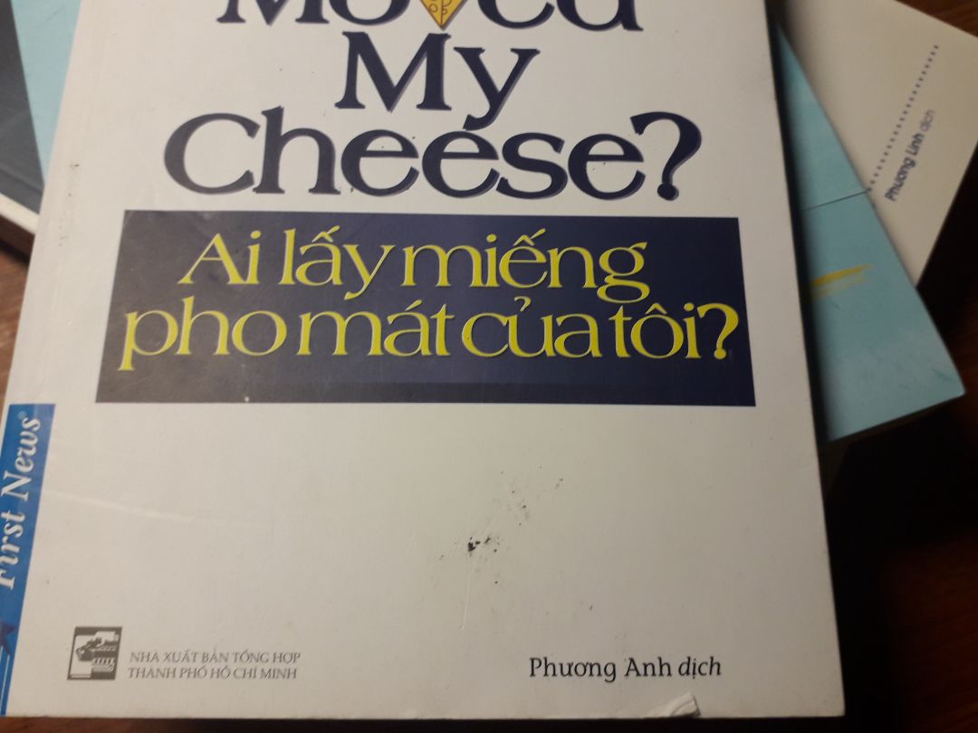 Ngay từ những câu chữ đầu tiên của cuốn sách mình đã rất ấn tượng rồi. Tuy nhiên sách hơi bị bẩn ở phía mặt sau và bị rách ở mặt trước cuốn sách làm mình rất xót và cũng buồn nữa. Nên mong Tiki chú ý đến sản phẩm nhiều hơn ạ!