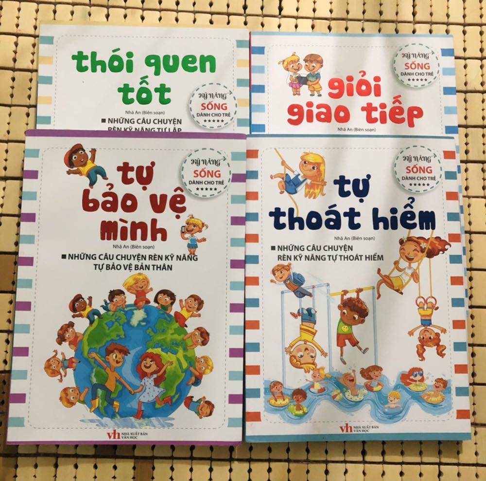 Sách hay, nội dung bổ ích, giúp bé trang bị được nhiều kỹ năng sống cần thiết, màu sắc đẹp, bé nhà mình rất thích 👍