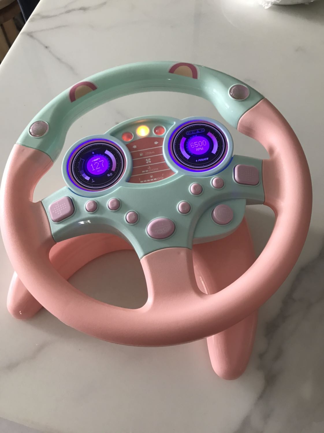 Chất lượng sp rất tốt, các chi tiết nhựa rất đẹp, màu sắc đẹp hơn mô tả nhiều, bé mình rất thix chơi, sp phẩm rất bền, thấy bé chơi quá trời mà vẫn ok nên cho 5 sao