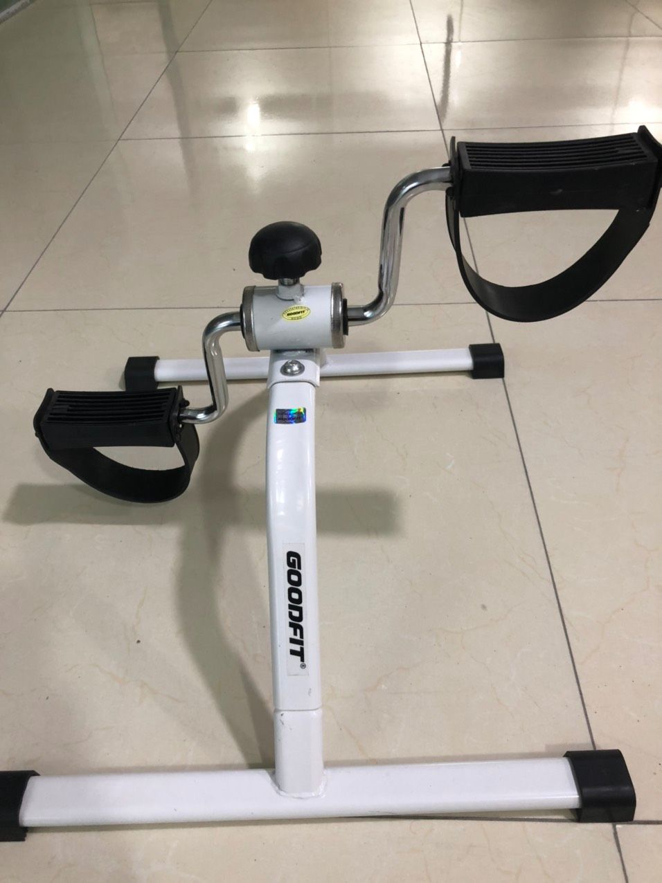 tui nhận rồi, đem ra đạp luôn rồi, thở ko ra hơi luôn. Xe đạp rất đã nha shop, vận sức có chút là đổ mồ hôi, hàng chất lượng đáng tiênd nha