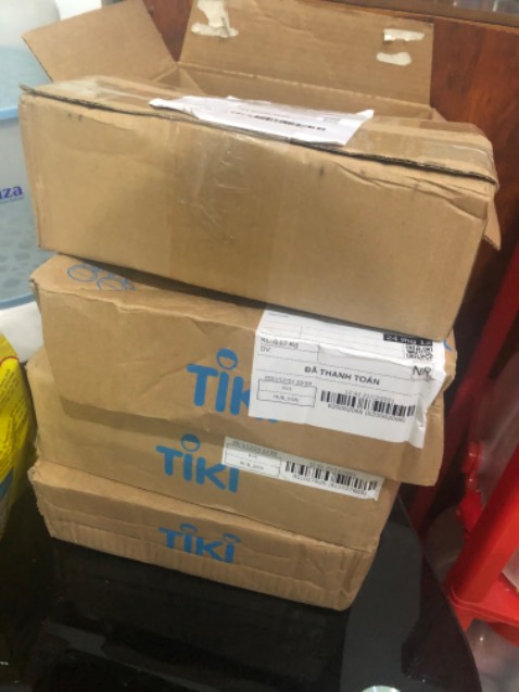 Đồ dễ thương, form hơi nữ tính, ko hẳn unisex. Shop có nhiều mgg.