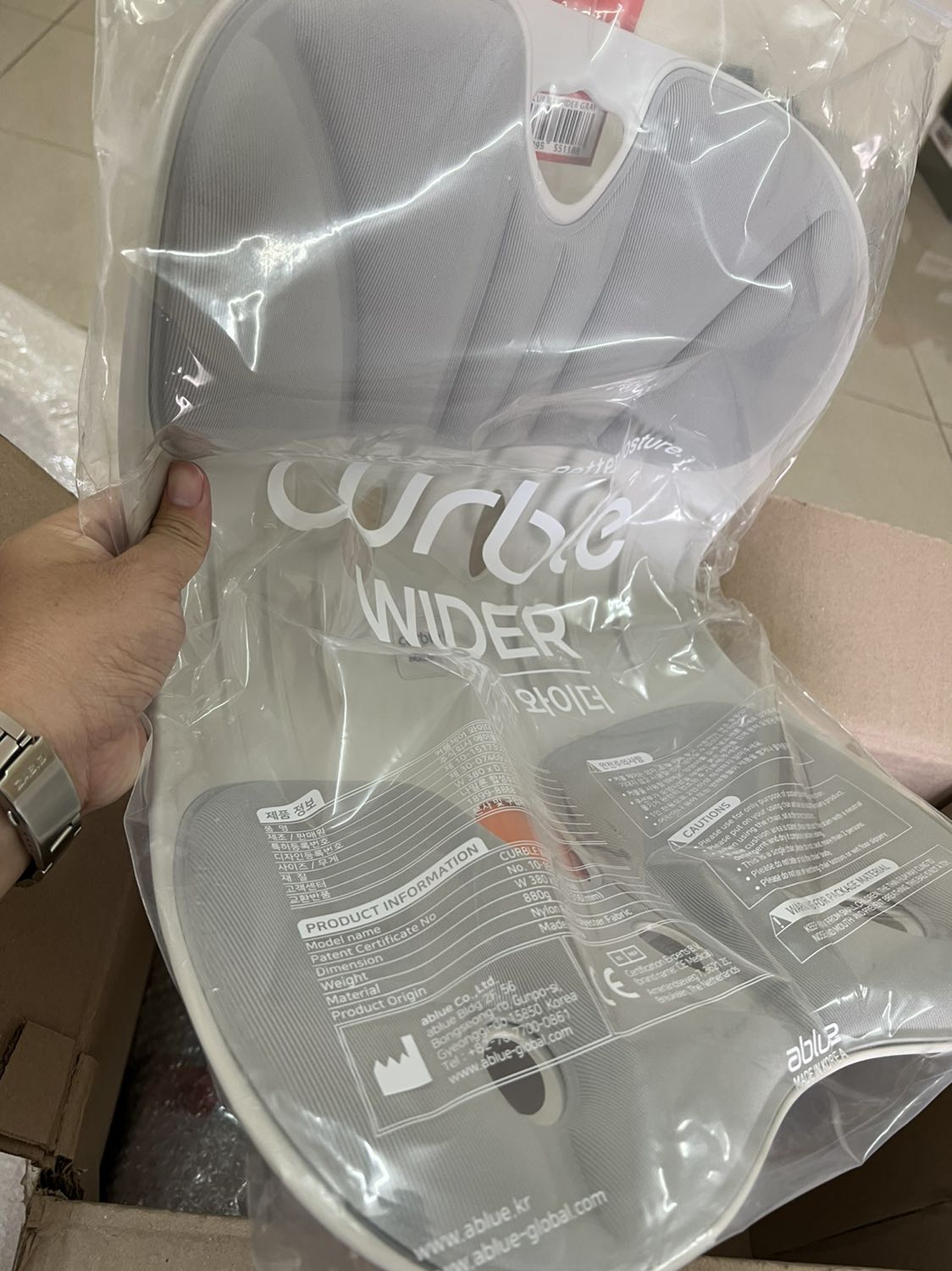 Shop giao hàng nhanh. Đóng gói cẩn thận. Hàng còn nguyên team nhãn. Cái cốc tặng kèm đúng màu mình thích nên cộng thêm điểm cho shop. Ghế ngồi đỡ đau mỏi lưng có thấy. Cảm giác không quen khi mới dùng ghế lần đầu. Ghế rất đẹp và chắc chắn. Shop giao hàng nhanh. Đóng gói cẩn thận. Hàng còn nguyên team nhãn. Cái cốc tặng kèm đúng màu mình thích nên cộng thêm điểm cho shop. Ghế ngồi đỡ đau mỏi lưng có thấy. Cảm giác không quen khi mới dùng ghế lần đầu. Ghế rất đẹp và chắc chắn.