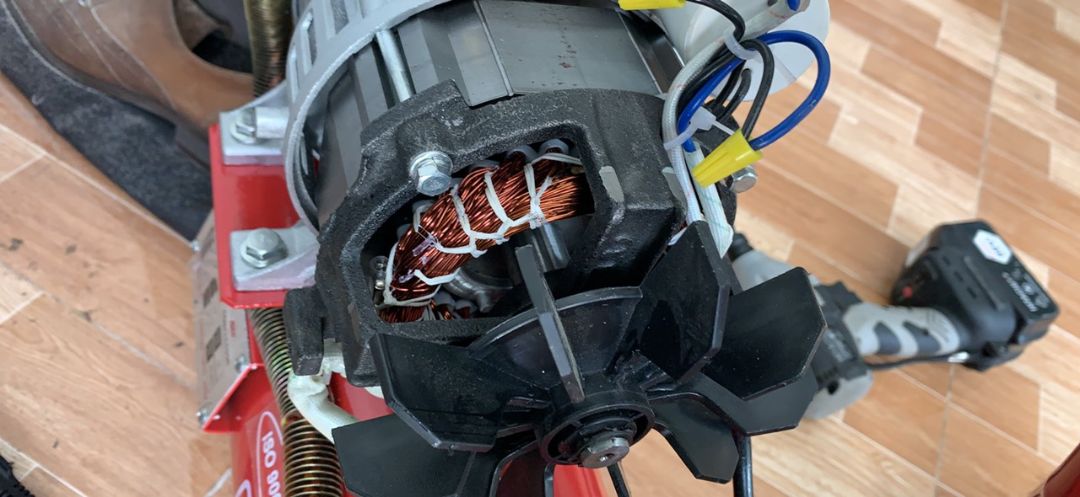 máy có lỗi trong quá trình lắp đặt cũng như vận chuyển.