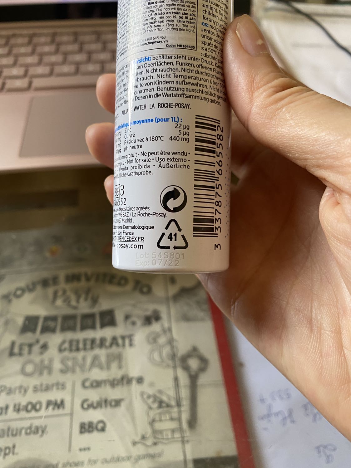 định yêu cầu trả hàng nhưng thôi gửi đánh giá kém chất lượng vì tháng 7/22 là hết hạn mà vẫn bán hàng, tôi mua về dùng kiểu gì? shop quá mất uy tín