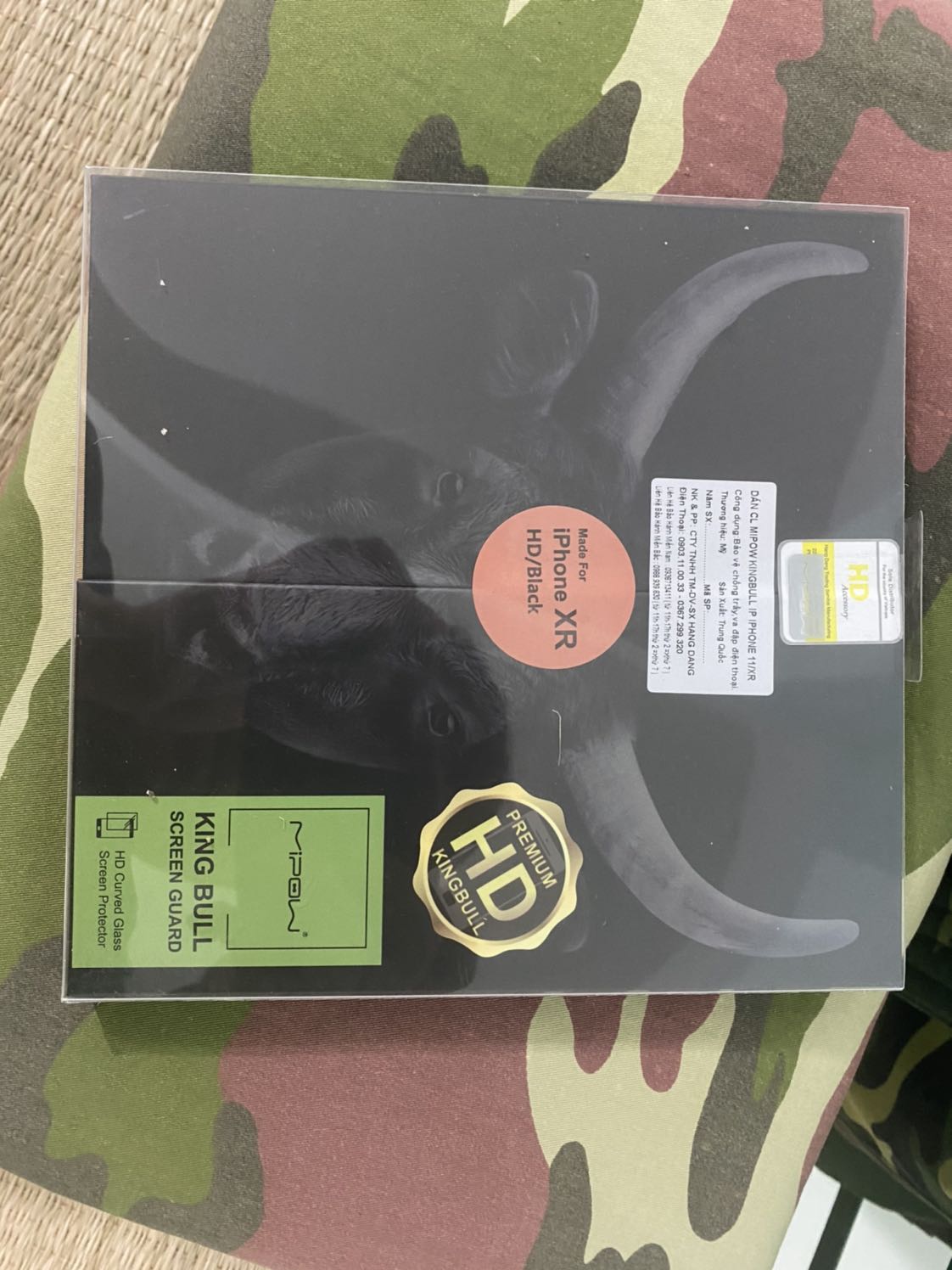 Hàng ok. Mọi người kiểm tra kỹ tem đang hoàng . Tại mình đặt của tiki trading luôn nên khá an tâm còn đặt của mấy cửa hàng thì nên kiểm tra kỹ. Còn giao hàng thì auto nhanh. Luôn là ngày kế tiếp chưa bao giờ qua ngày thứ 2. Dán khá là ôm viền rất thích???