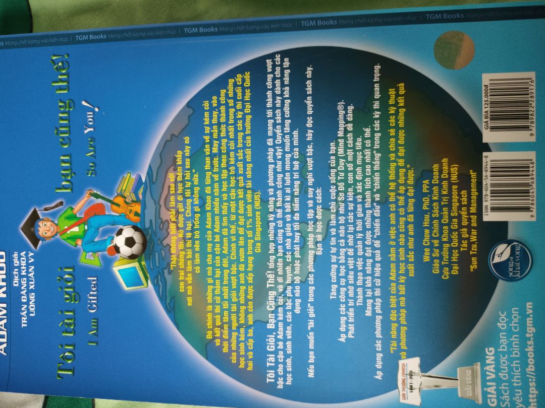 Quyển sách bao gồm 18 chương, bắt đầu câu chuyện từ một đứa trẻ đần độn trở thành thiên tài nắm trong tay vinh quang và chiến thắng. Tác giả không chỉ đơn thuần giải thích người khác đã thành công như thế nào, mà còn nói ra làm sao để họ có thể đạt những thành tích tuyệt vời đó bằng cách hướng dẫn chi tiết cụ thể thông qua những phương pháp học tập, đặc biệt là đối tượng học sinh còn ngồi trên ghế nhà trường
 sách đẹp trình bày khoa học nch rất thích