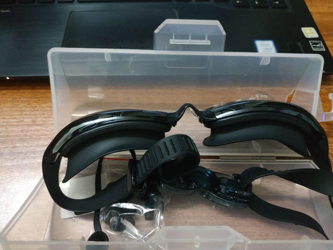 sản phẩm đẹp nhìn  rất chắc chắn nói chung đúng như hình có cả bịt tai nữa. bền thì phải sử dụng 1 thời gian mới biết đc